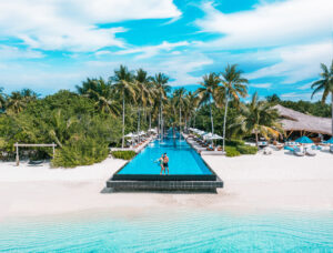 Fairmont Maldives Pool