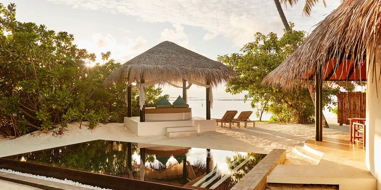 Glasgow Declaration Signed by Sun Siyam Iru Fushi. Photo Credit: Sun Siyam Resorts via Google Images