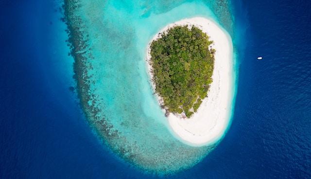 December Tourist Arrivals in Maldives Sees 2% Decline. Photo Credit: Hoodh Ahmed via Unsplash December Tourist Arrivals in Maldives Sees 2% Decline. Photo Credit: Hoodh Ahmed via Unsplash